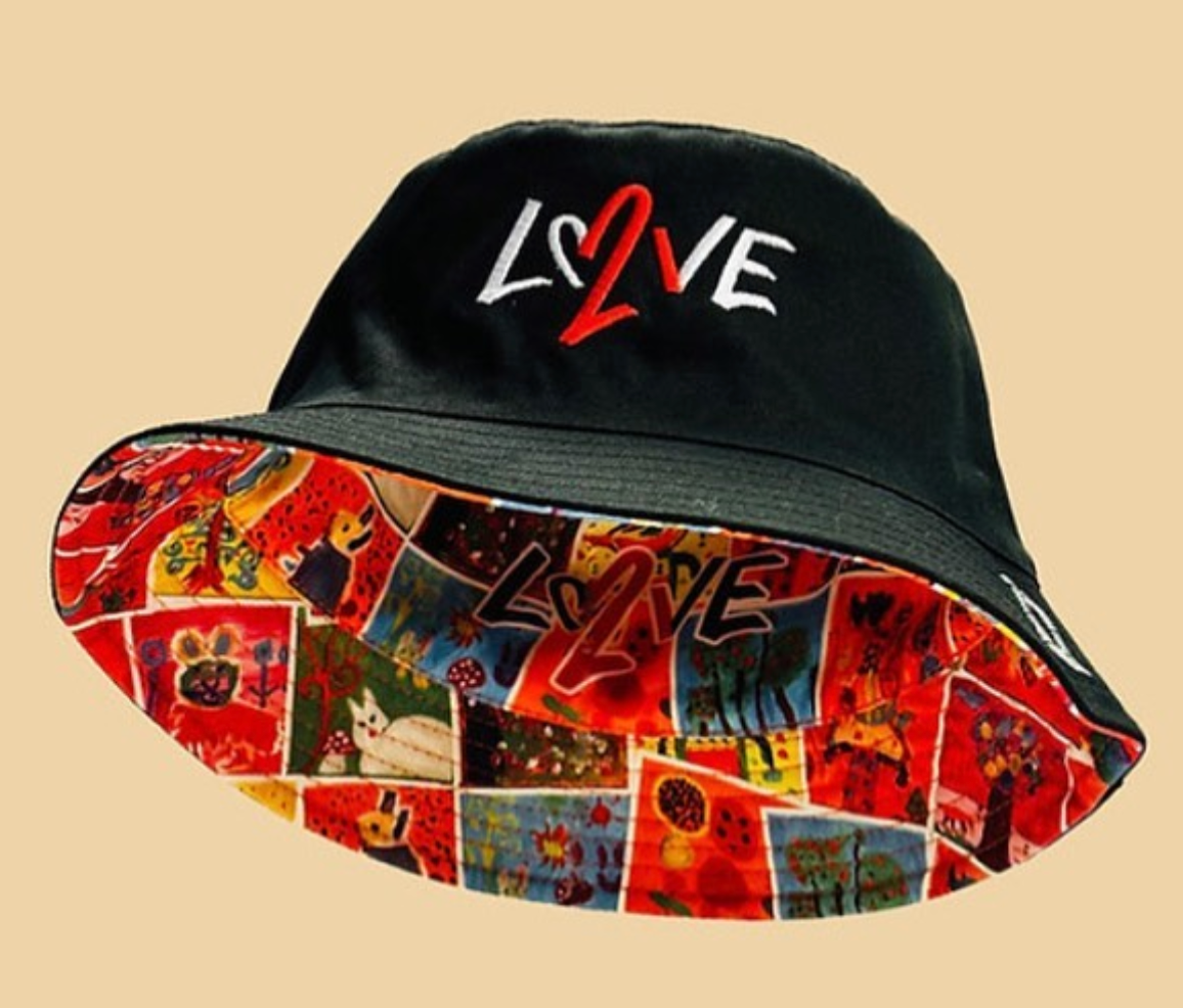 Love 21 Reversible bucket hat